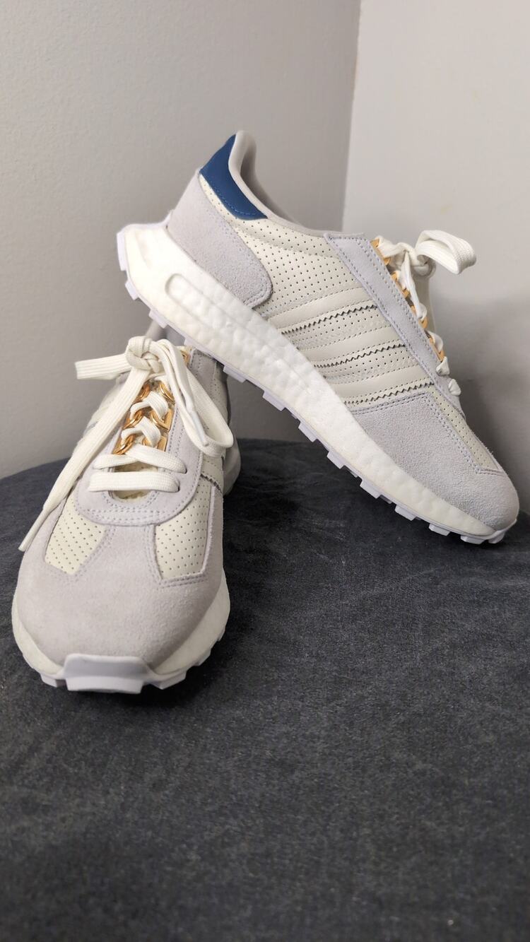 Adidas Retropy E5 Boost Sneakers Size 7.5 White Gold Navy Retro NWOT